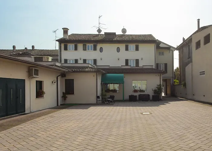 Hotel Gambara